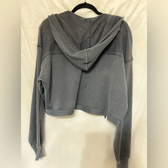 Aerie Charcoal Women's Cropped Hoodie - Picture 3 of 4